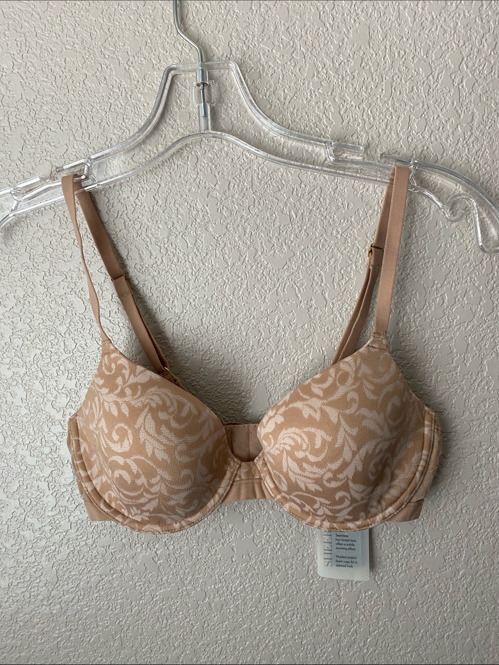 Natori Bra 32B wired two tones